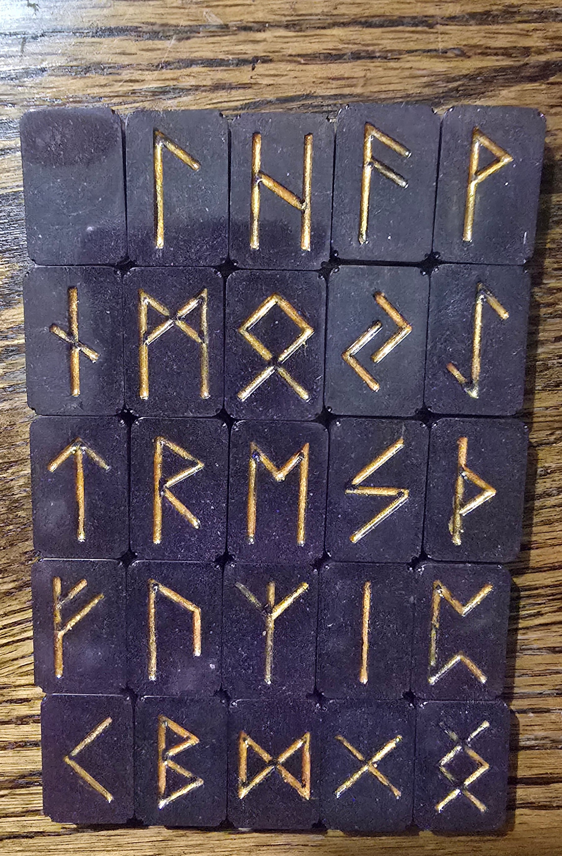 Orgonite Elder Futhark Rune Sets